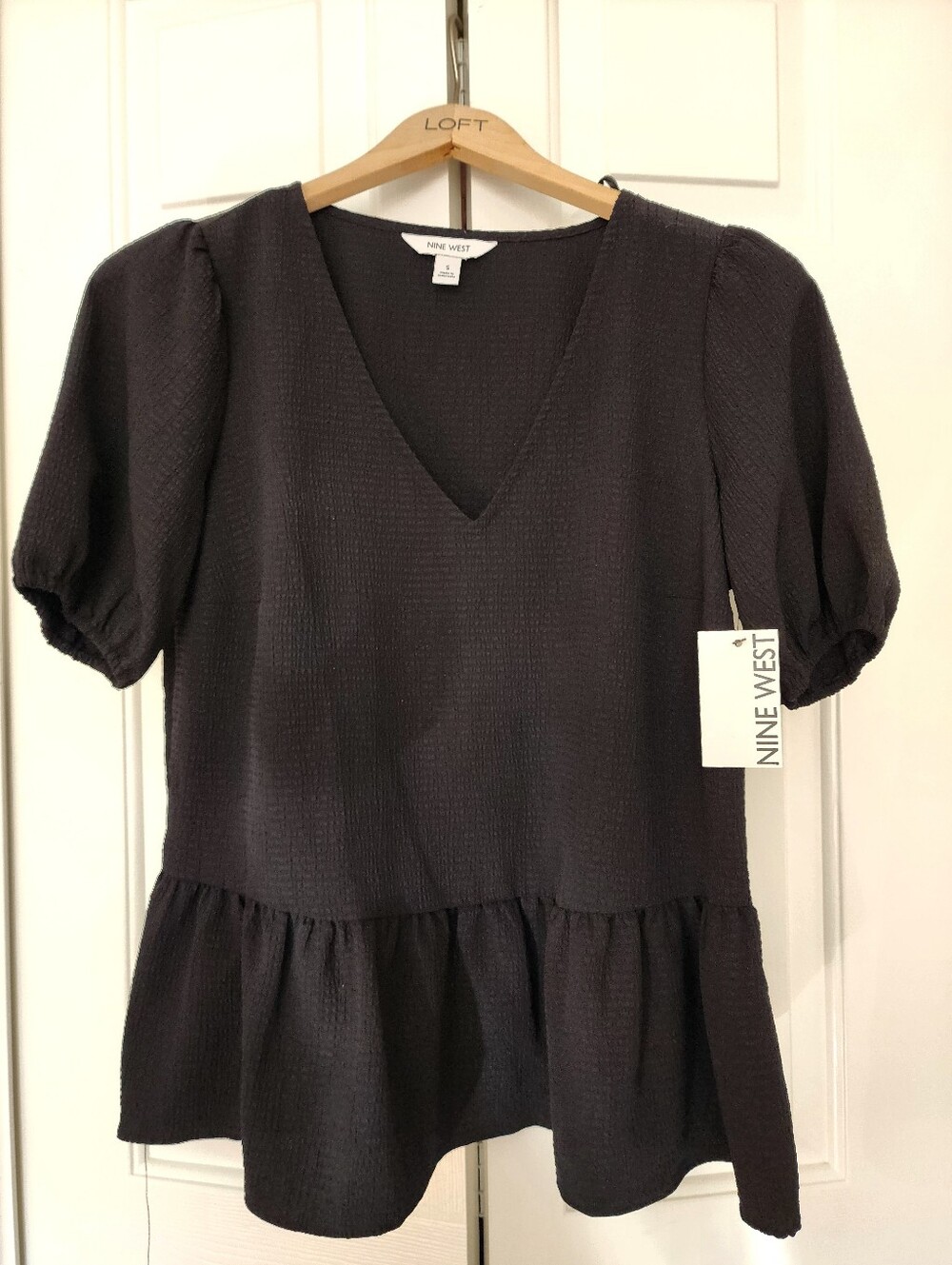Nine West Black Textured V-Neck Puff Sleeve Peplum Blouse